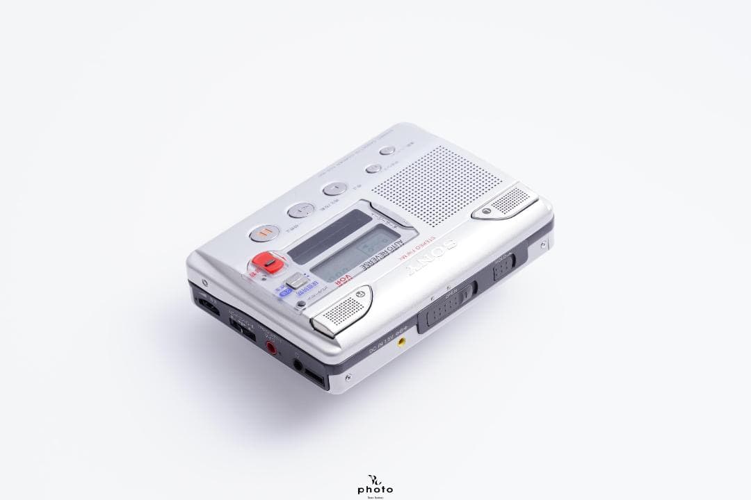 SONY メタルボディ 高性能 ステレオカセットレコーダー TCS-100