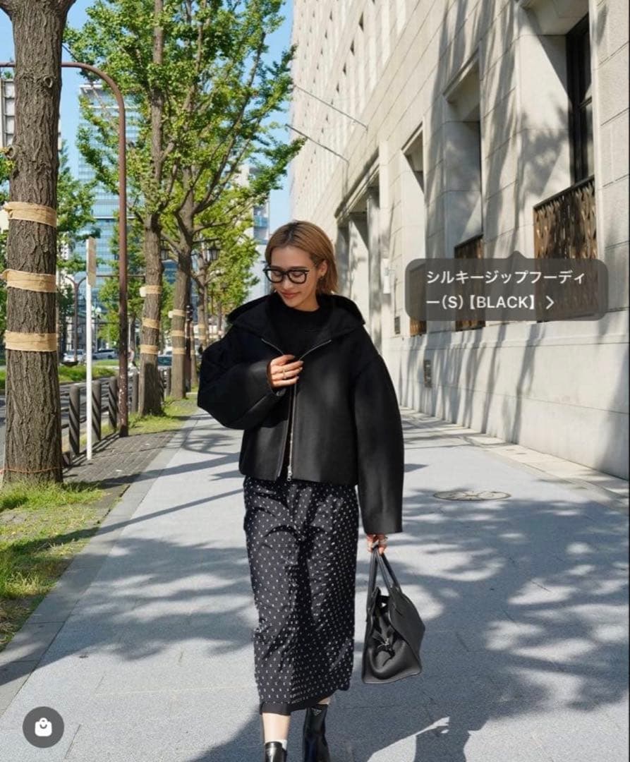 ELLIE シルキージップフーディー