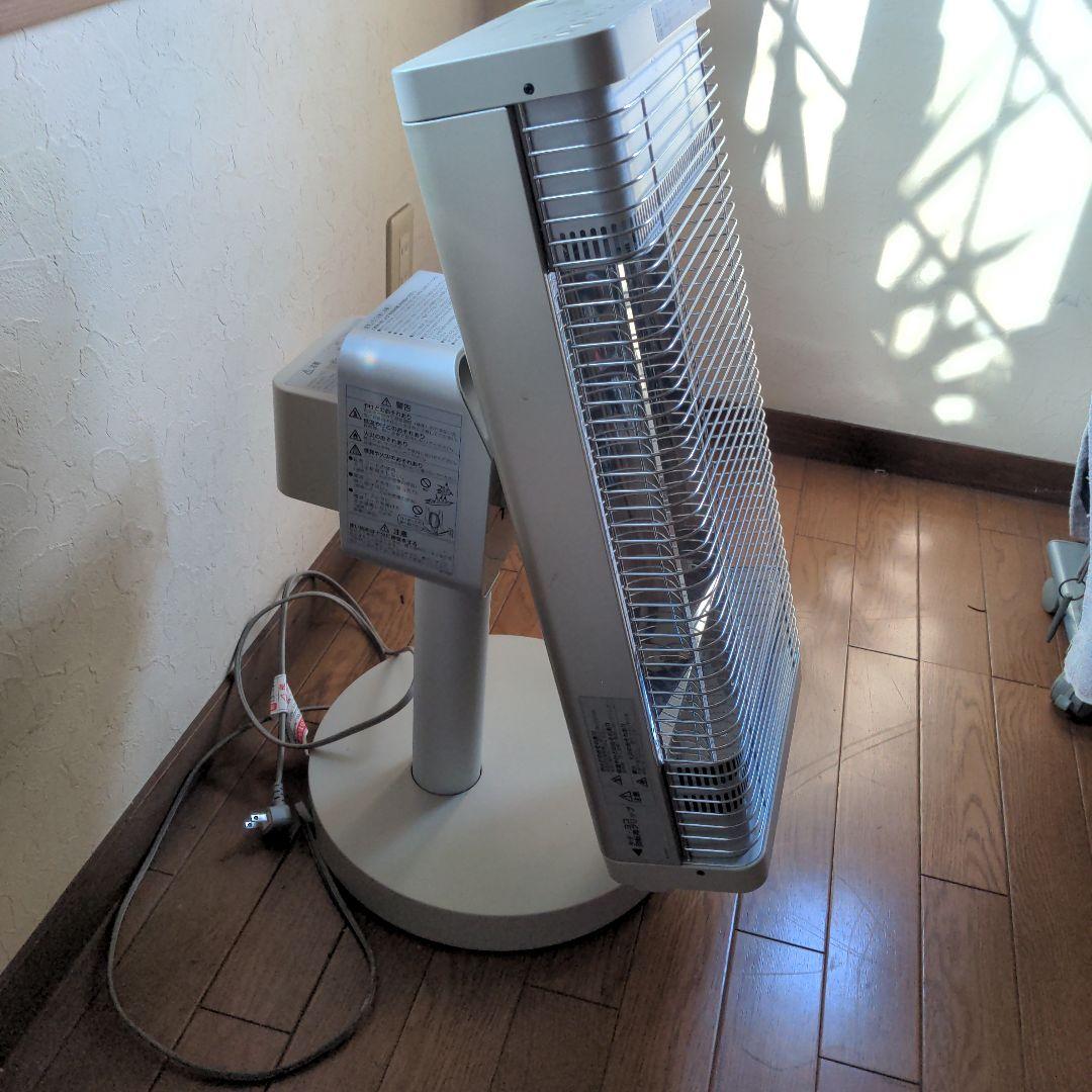 タワー型遠赤外線暖房機　セラムヒ−ト 　ジャパンゴ−ルド