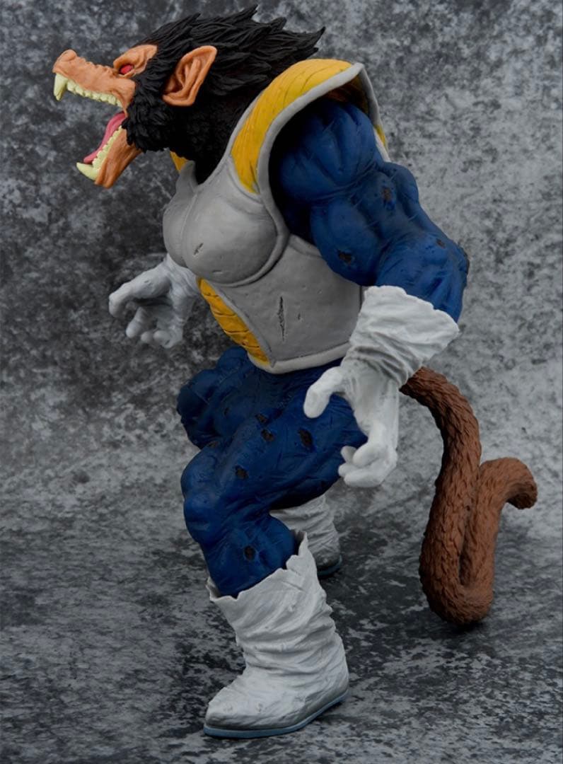 ドラゴンボール　大猿ベジータ　高さ29cm 海外フィギュア