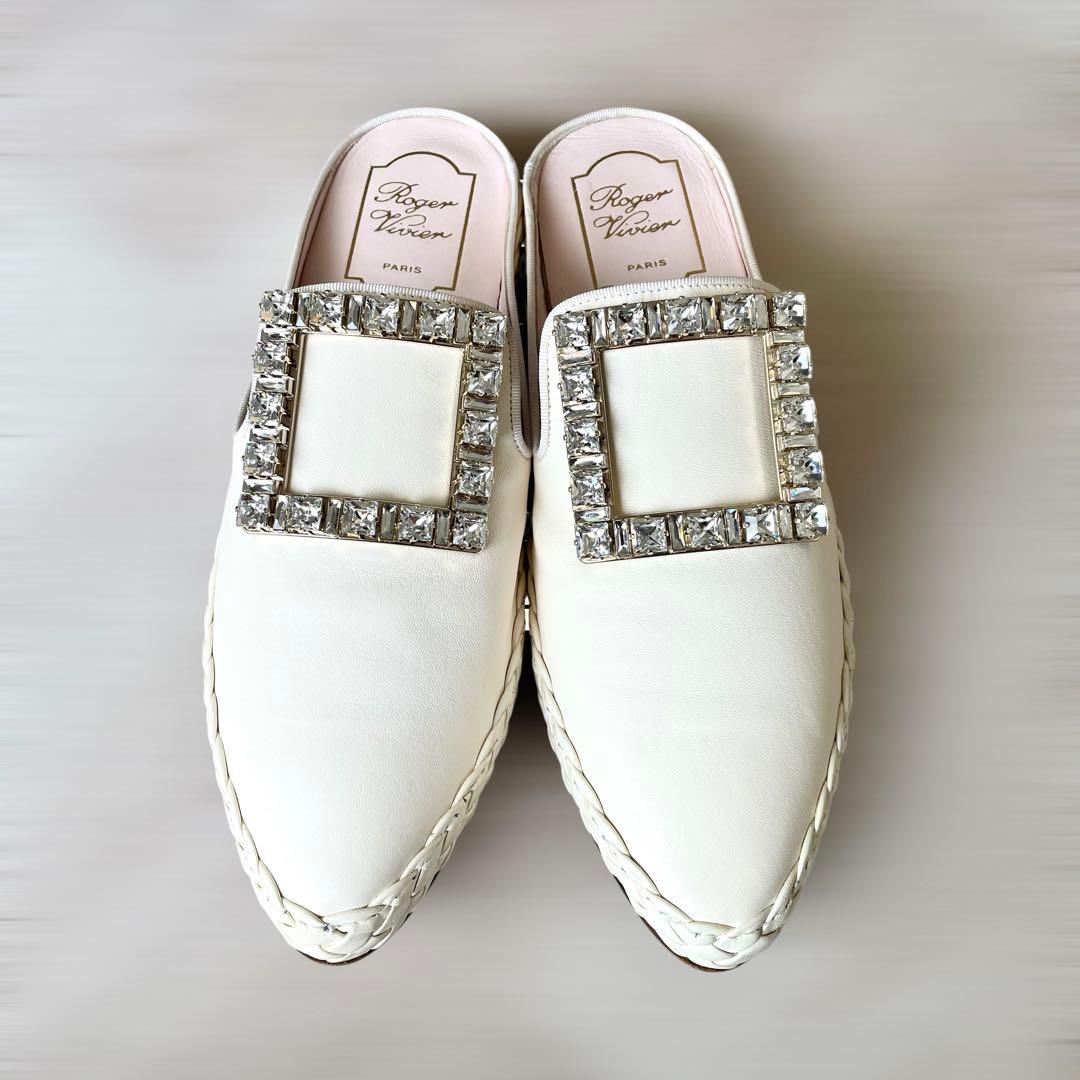 《未使用品》 ロジェヴィヴィエ ミュール ビジュ バックル ホワイト 37