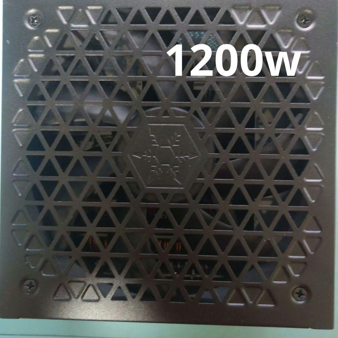 SilverStone HELA 1200R Platinum 電源ユニット