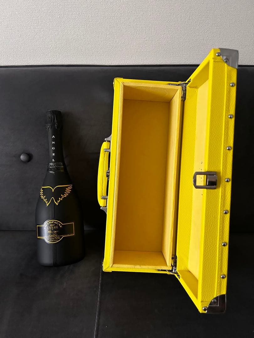 ANGEL シャンパン 750ML イエローケース付き　エンジェル