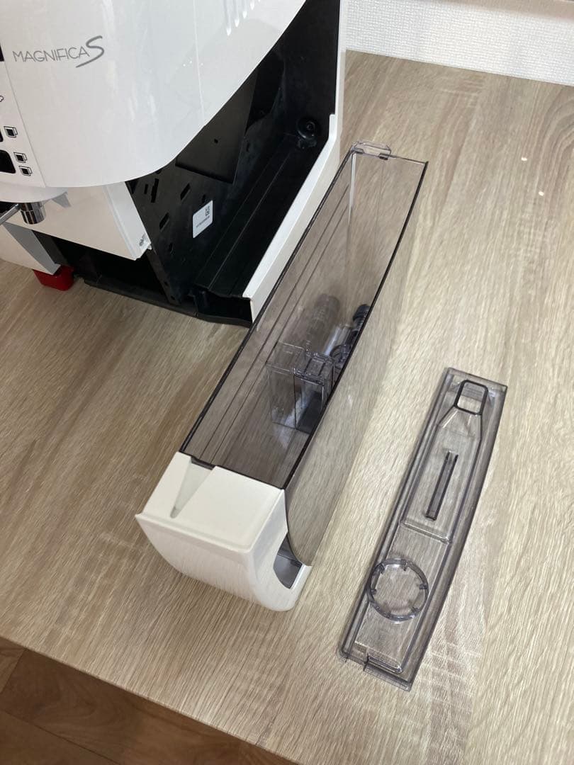 デロンギ Magnifica S エスプレッソマシン ECAM22112