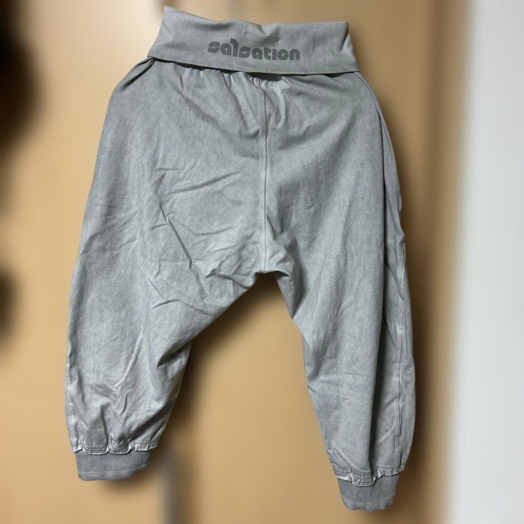 Salsation サルセーション カプリパンツ 淡灰 M