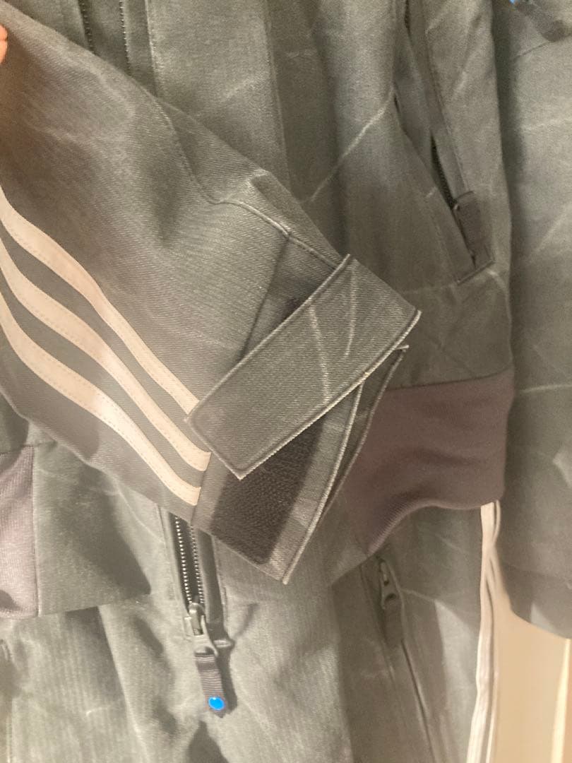 adidas スノーボード ウェア つなぎ