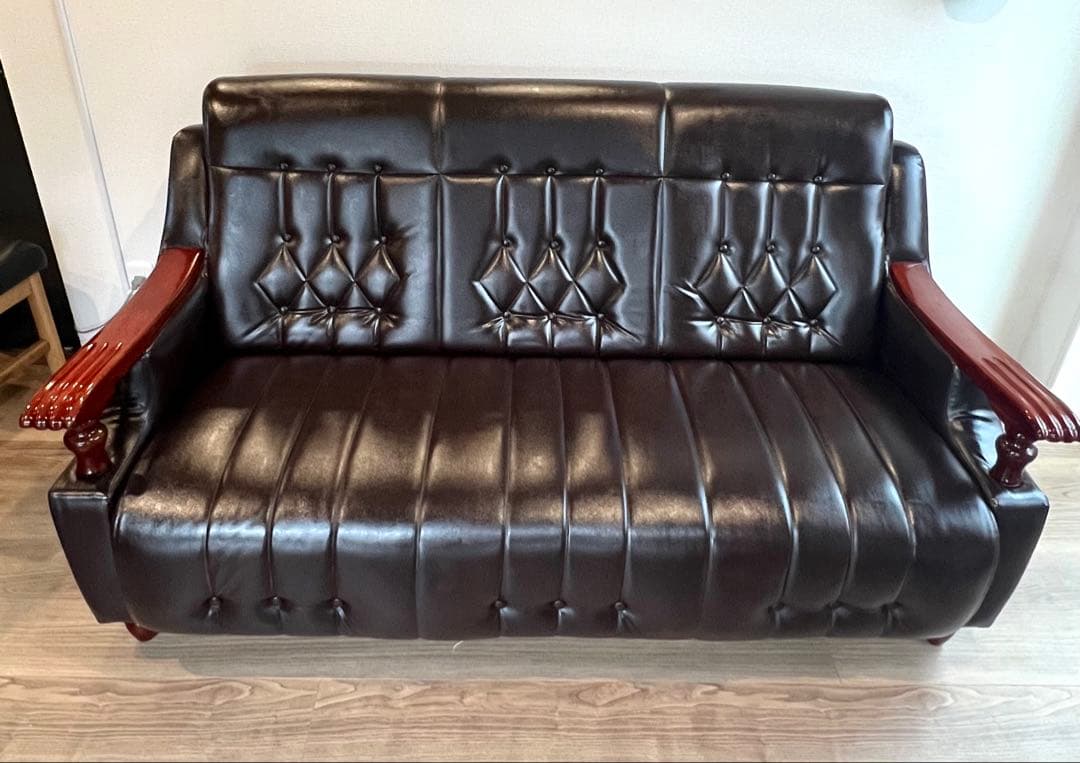 英国風 アンティーク調ソファ 三人掛け 木肘 ブラック