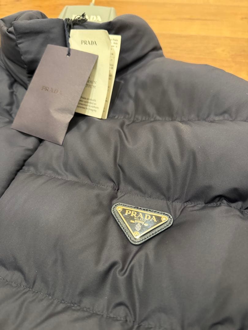 【PRADA】ダウン正規店購入新品未使用品