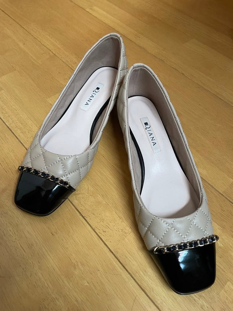 【美品】DIANA キルティングローヒールパンプス23.5cm
