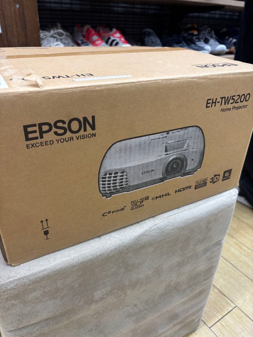 プロジェクター EPSON EH-TW5200