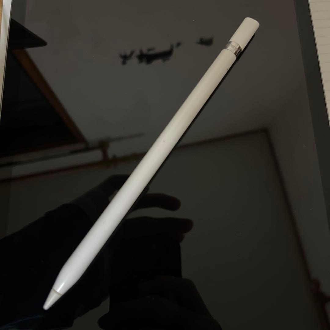 Apple iPad 本体 第8世代　アップルペンシル付き