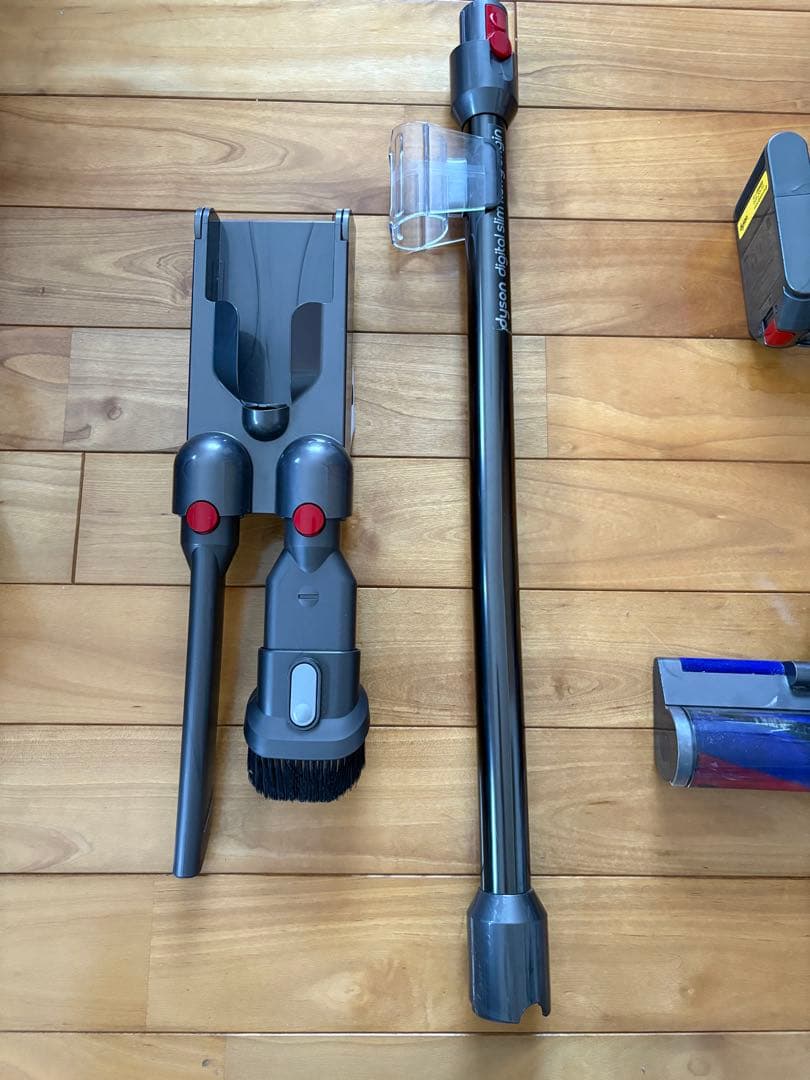 ダイソン掃除機 Dyson digital slim fluffy sv18