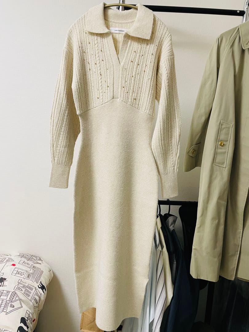 【新品未使用】ラグナムーン ケーブルビジューIラインニットワンピース