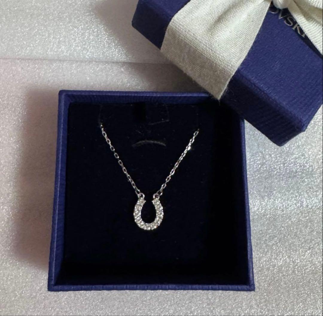 Towards ネックレス ホースシュー型