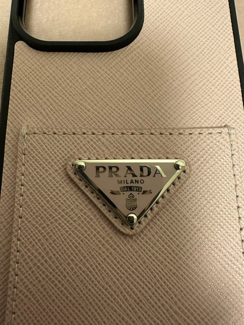 今月取り下げ最終価格【極美品】PRADA　iPhoneケース