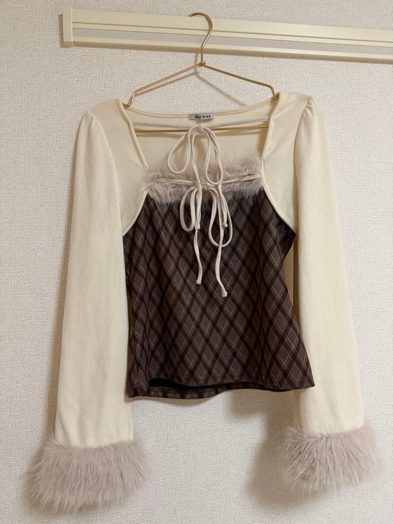 one way ファー付きボレロ風トップス