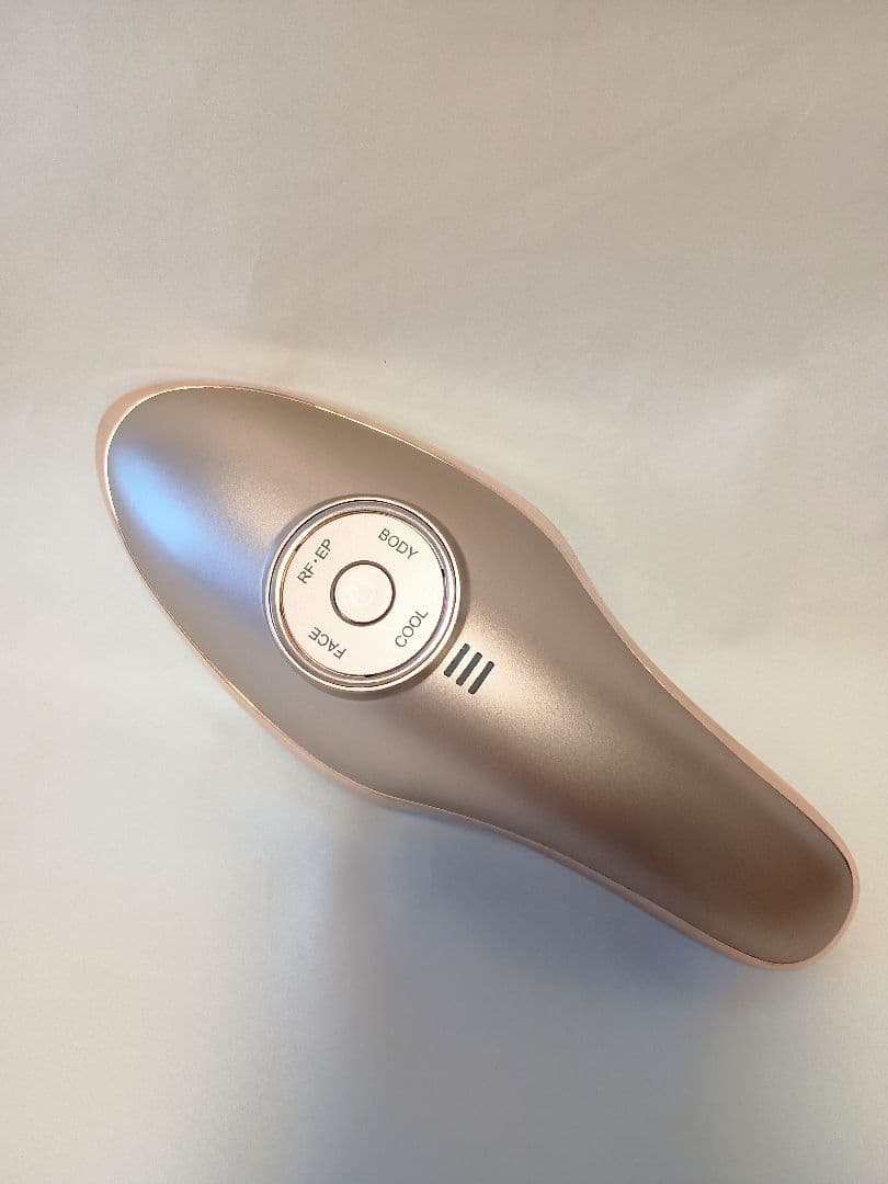 ME ラボンエクラ　IKKO 美顔器