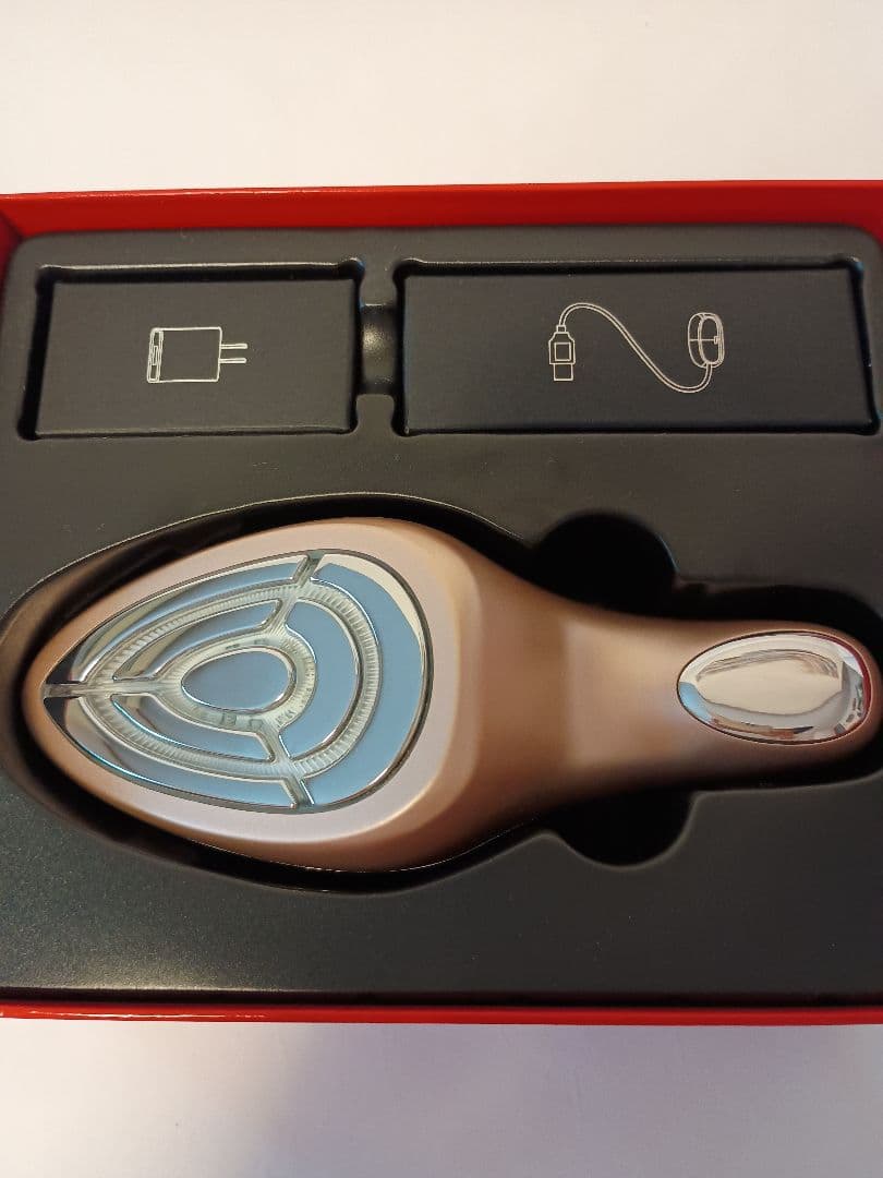 ME ラボンエクラ　IKKO 美顔器