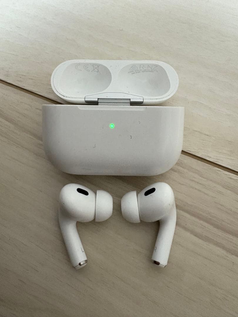 AirPodsPro第二世代（A3047）ホワイト 本体 充電ケース付き
