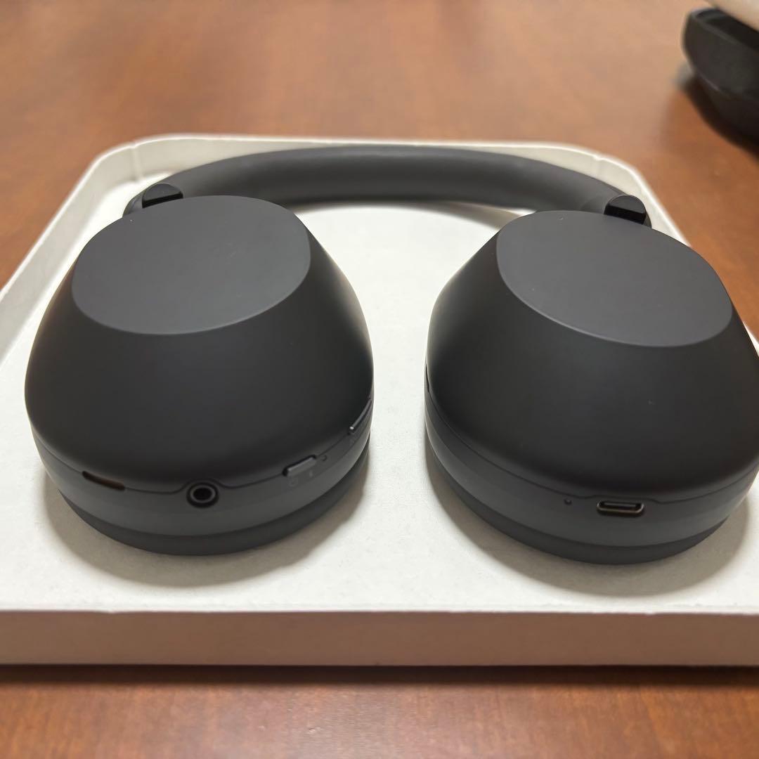 SONYワイヤレスノイズキャンセリングステレオヘッドホン WH-1000XM5