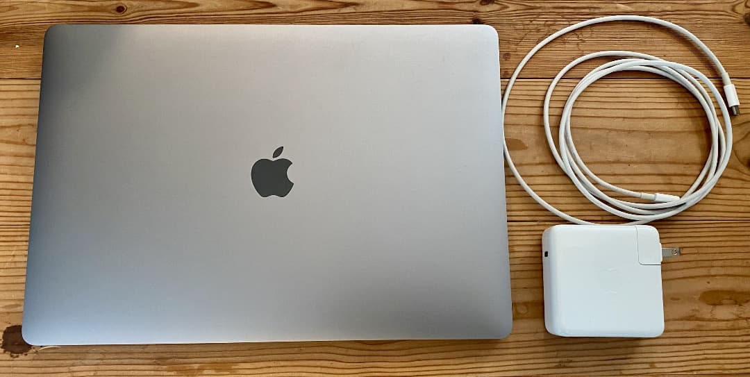 MacBook Pro 2018 15inch　メモリ32GB　512GB