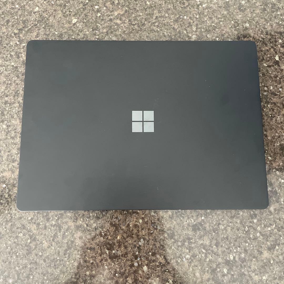 中古品　Surface Laptop2 サーフェス 13.5インチ