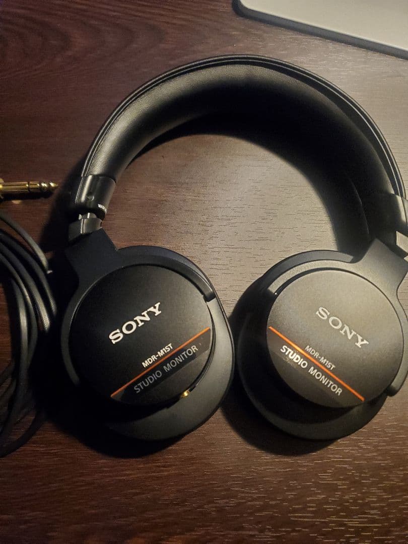 ほぼ新品 SONY MDR-M1ST スタジオモニターヘッドホン