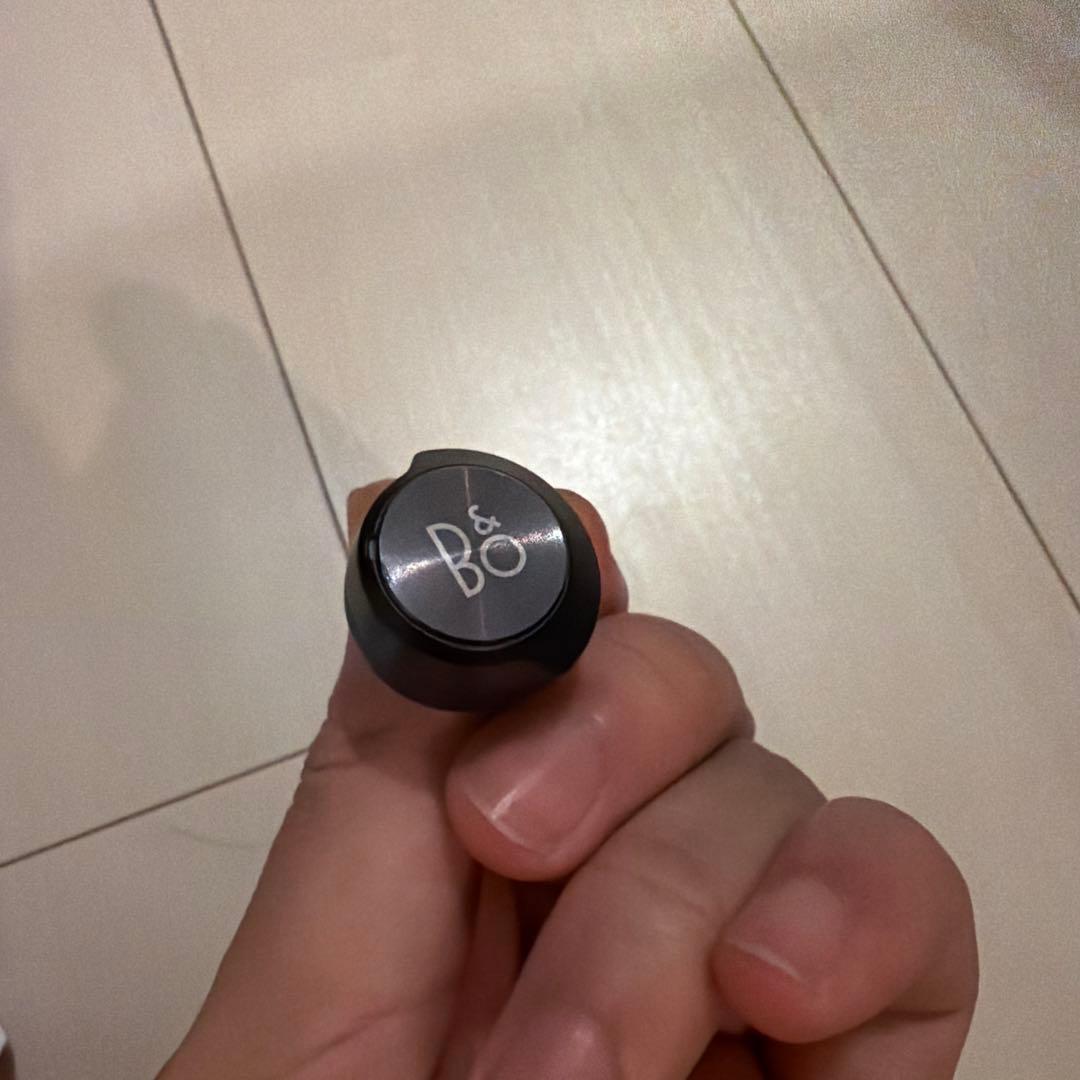 Bang & Olufsen Beoplay EQ ワイヤレスイヤホン