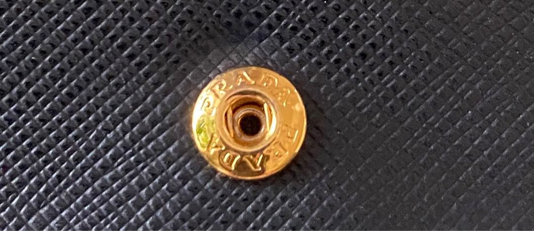 PRADA ブラック レザー 名刺入れ