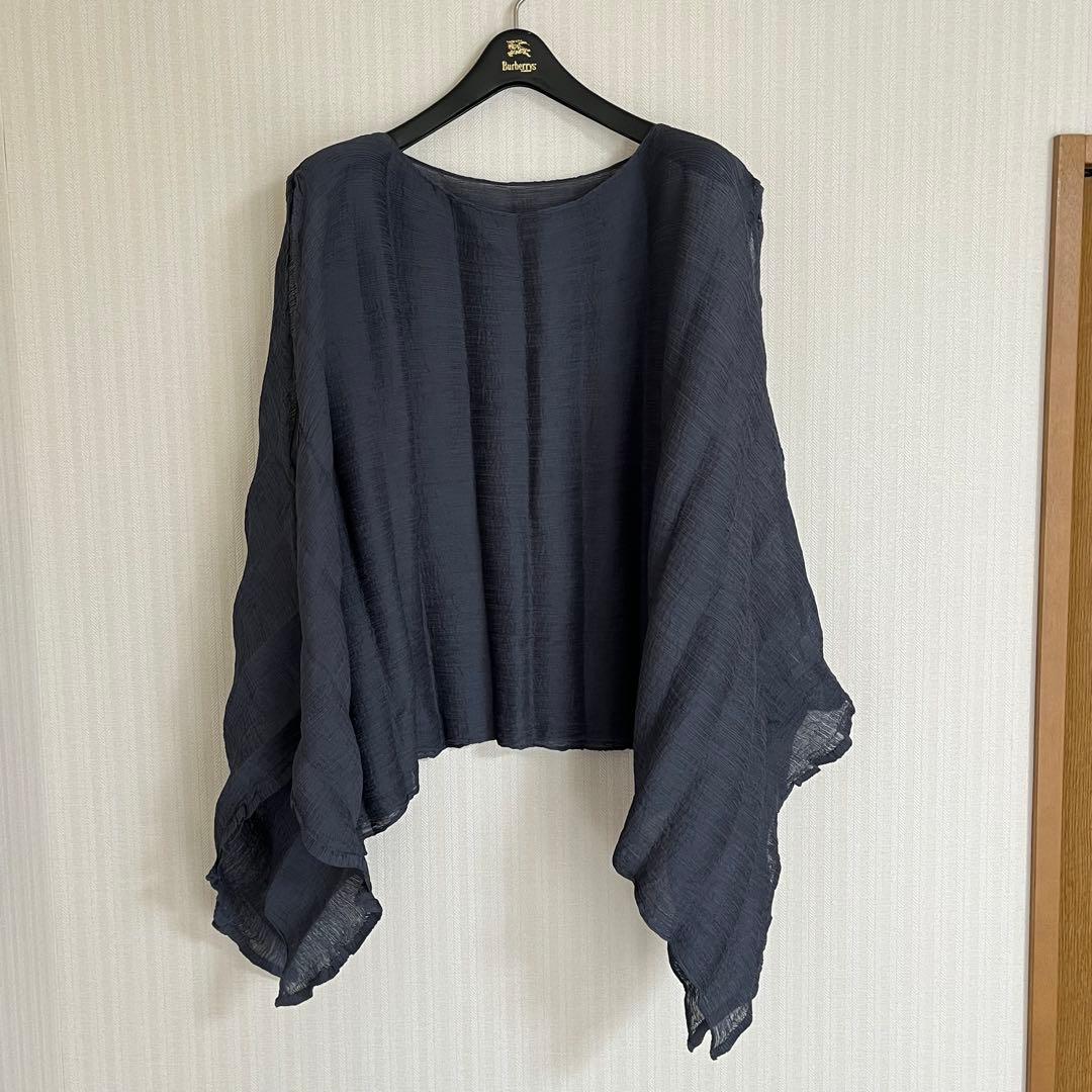 meイッセイミヤケ　シースルークレープ ノースリーブトップス　グレー