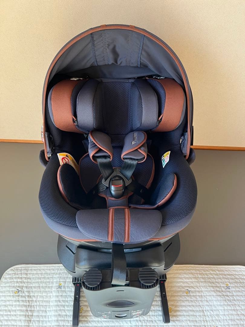 エールべべ　チャイルドシート　2024モデル