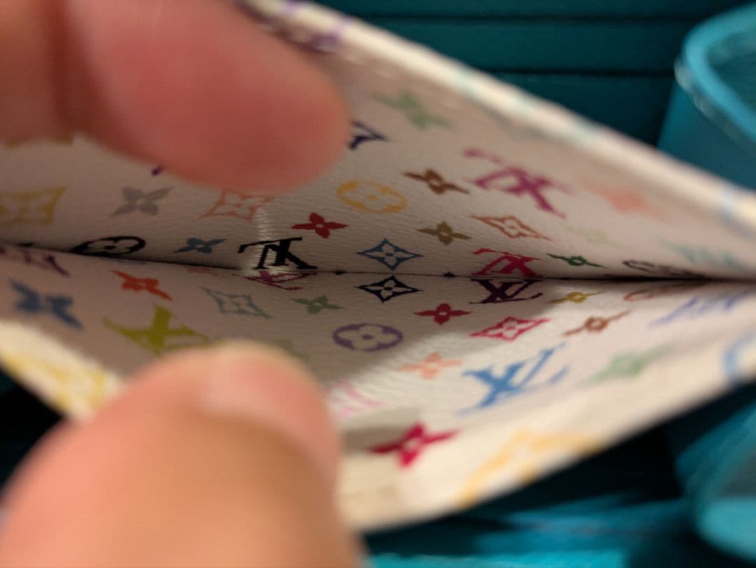 LOUIS VUITTON ルイヴィトン　エピレザー ケース　村上隆