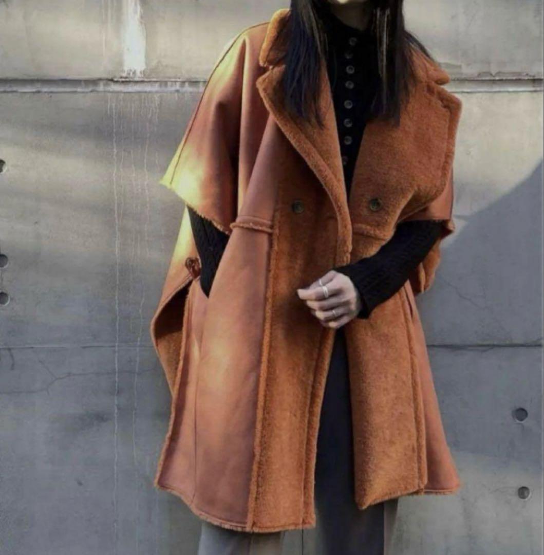 新品タグ付きAmeri REVERSIBLE BOA PONCHO COAT