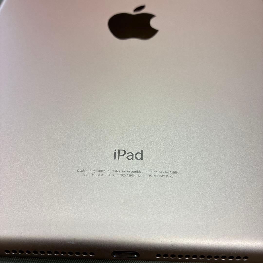 iPad 9.7インチ 第6世代 Wi-Fi+SIMフリー 32GB