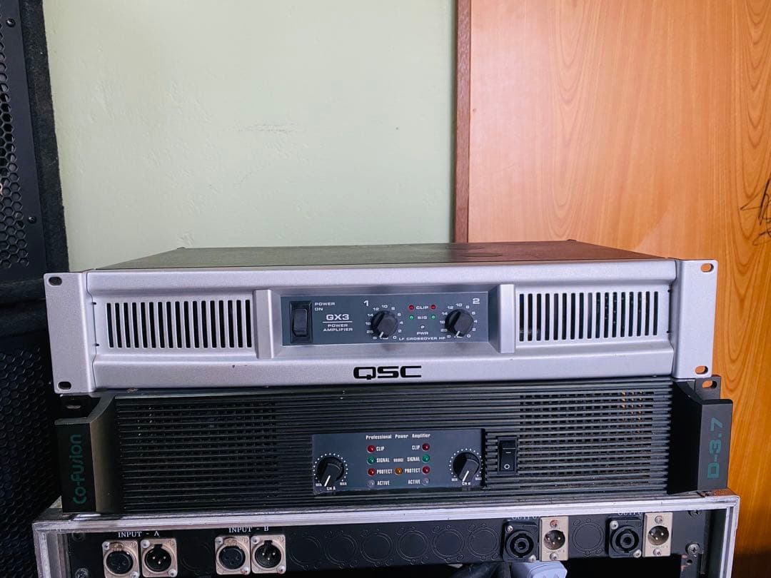 QSC GX3 パワーアンプ、良い品。