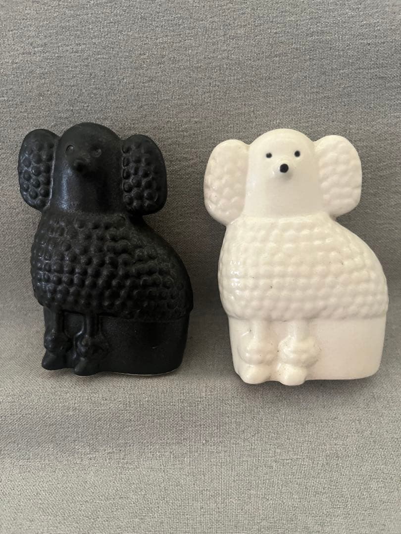 リサラーソン陶器製プードル置物 黒と白のセット