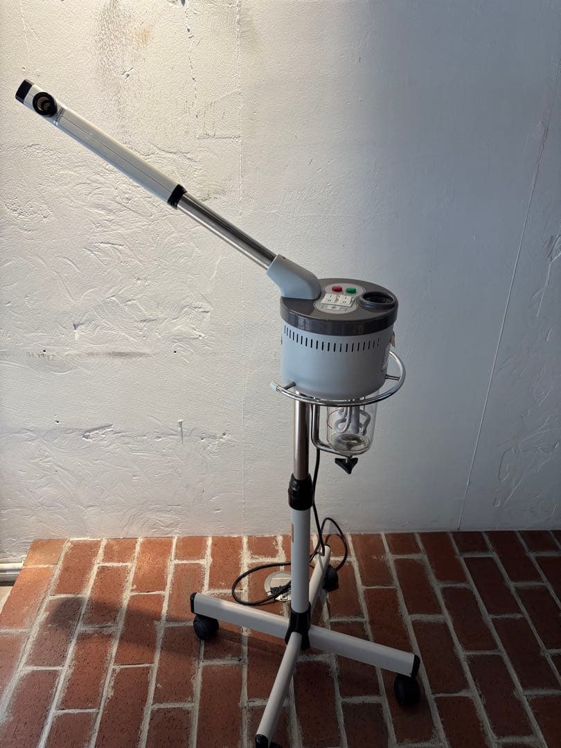 フェイシャルスチーマー中古品