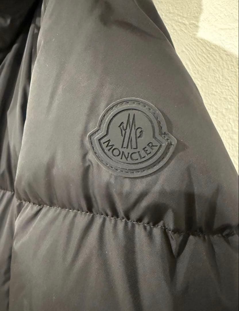美品　MONCLER ダウンジャケット　Montcla ブラック　サイズ1