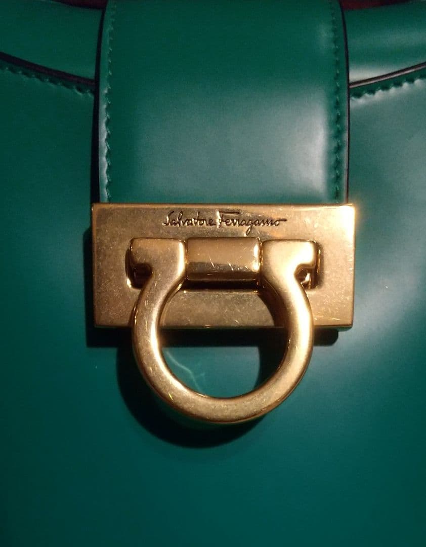 Salvatore Ferragamo トリフォリオ バッグ グリーン