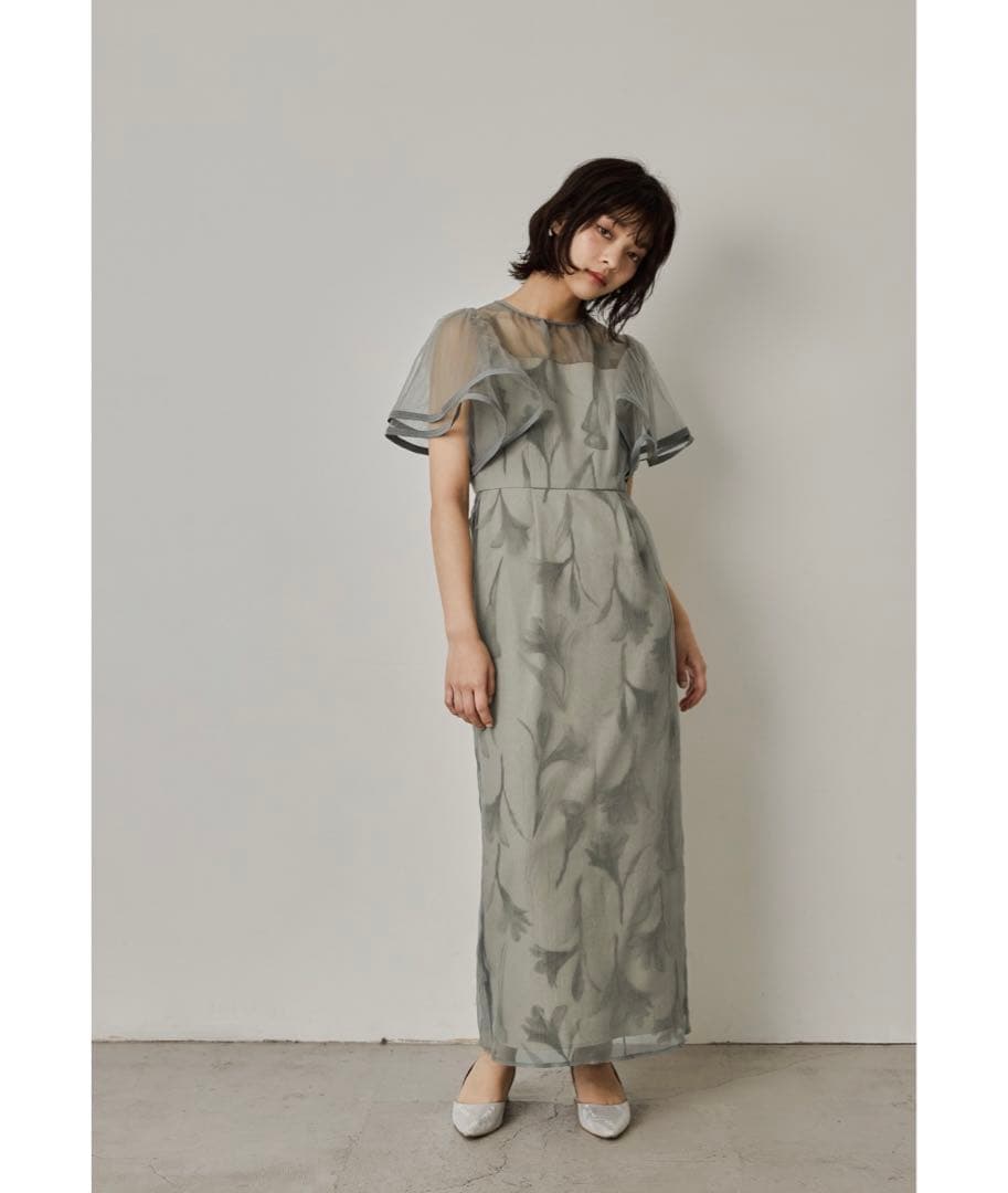 【タグ付き新品】LE’RURE リルアー　サーキュラースリーブフラワードレス