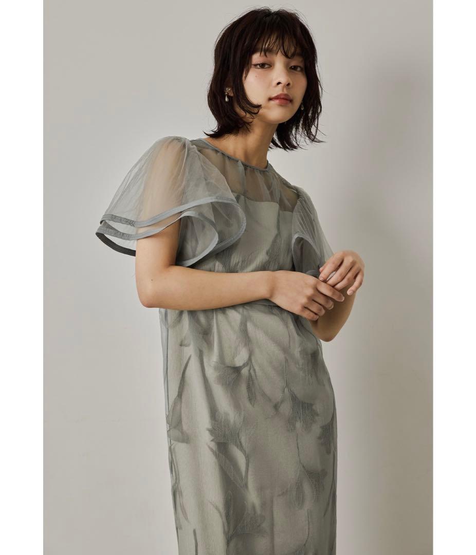 【タグ付き新品】LE’RURE リルアー　サーキュラースリーブフラワードレス