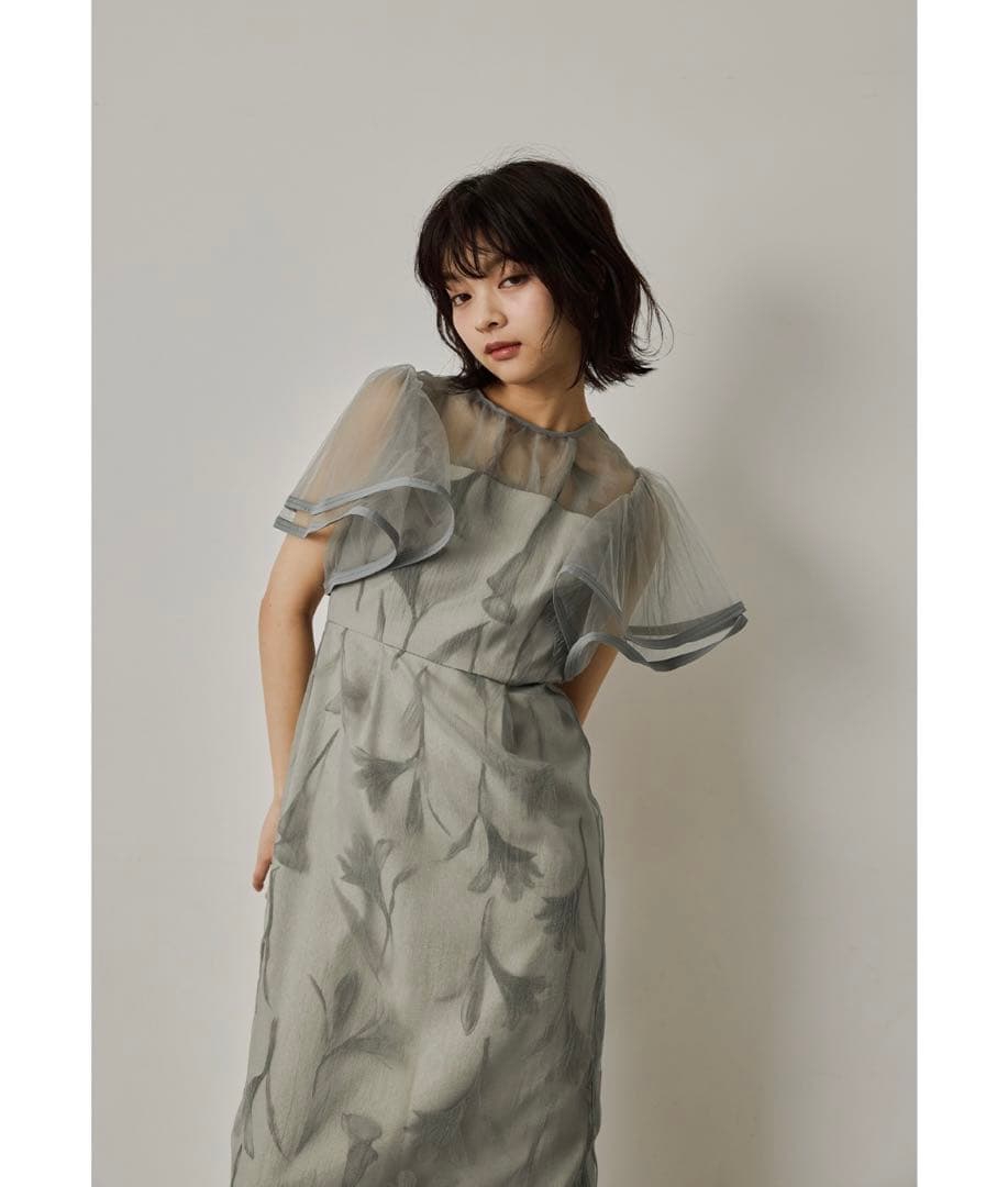 【タグ付き新品】LE’RURE リルアー　サーキュラースリーブフラワードレス