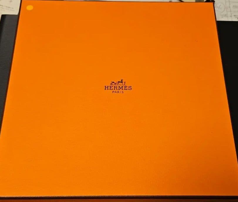 HERMES シルク ハンカチ 幾何学模様