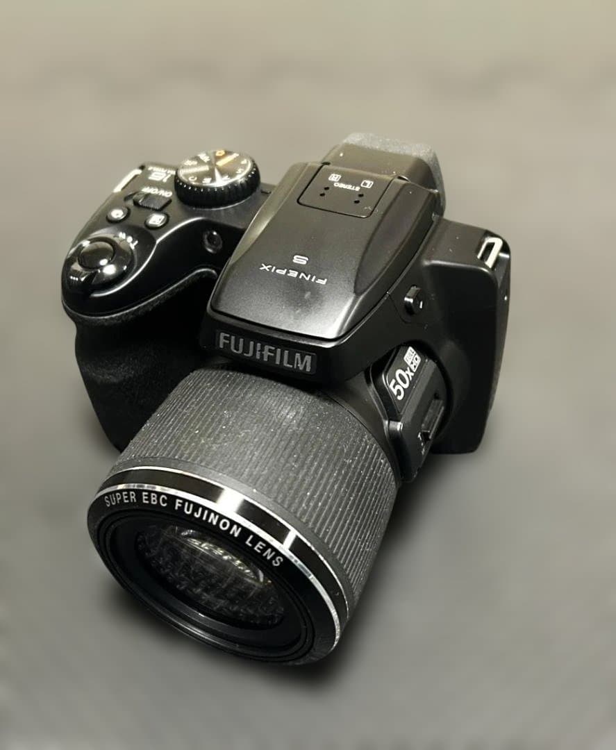 【週末値下げ】FUJIFILM FinePixデジタルカメラ S9200ブラック