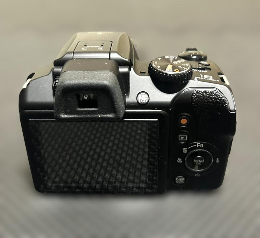 【週末値下げ】FUJIFILM FinePixデジタルカメラ S9200ブラック