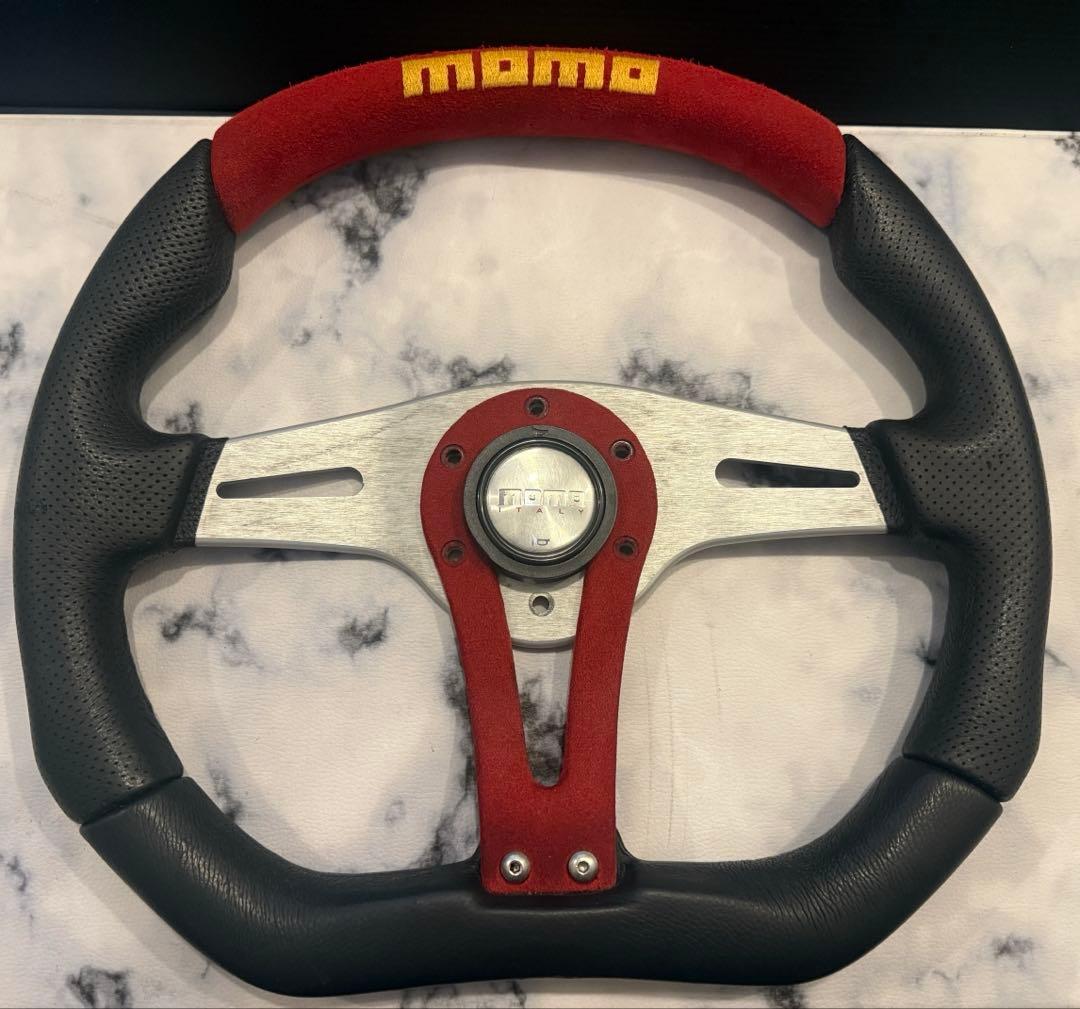momo ステアリング　モモ　ハンドル　D型