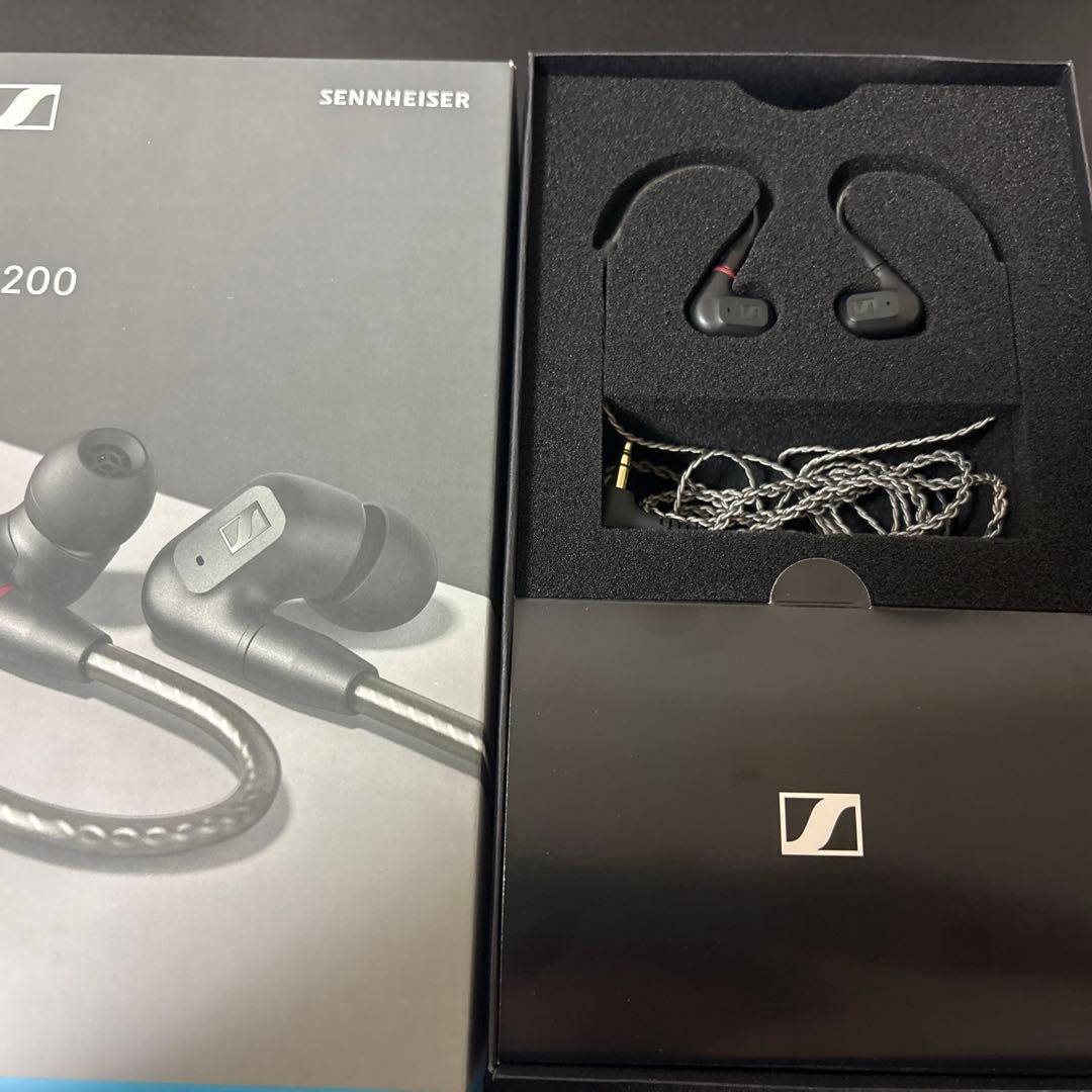 有線イヤホン　ゼンハイザー　IE200