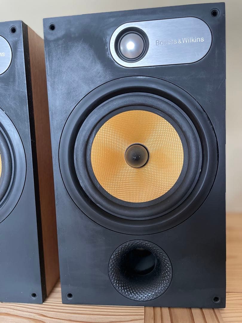 Bowers & Wilkins ブックシェルフスピーカー　685