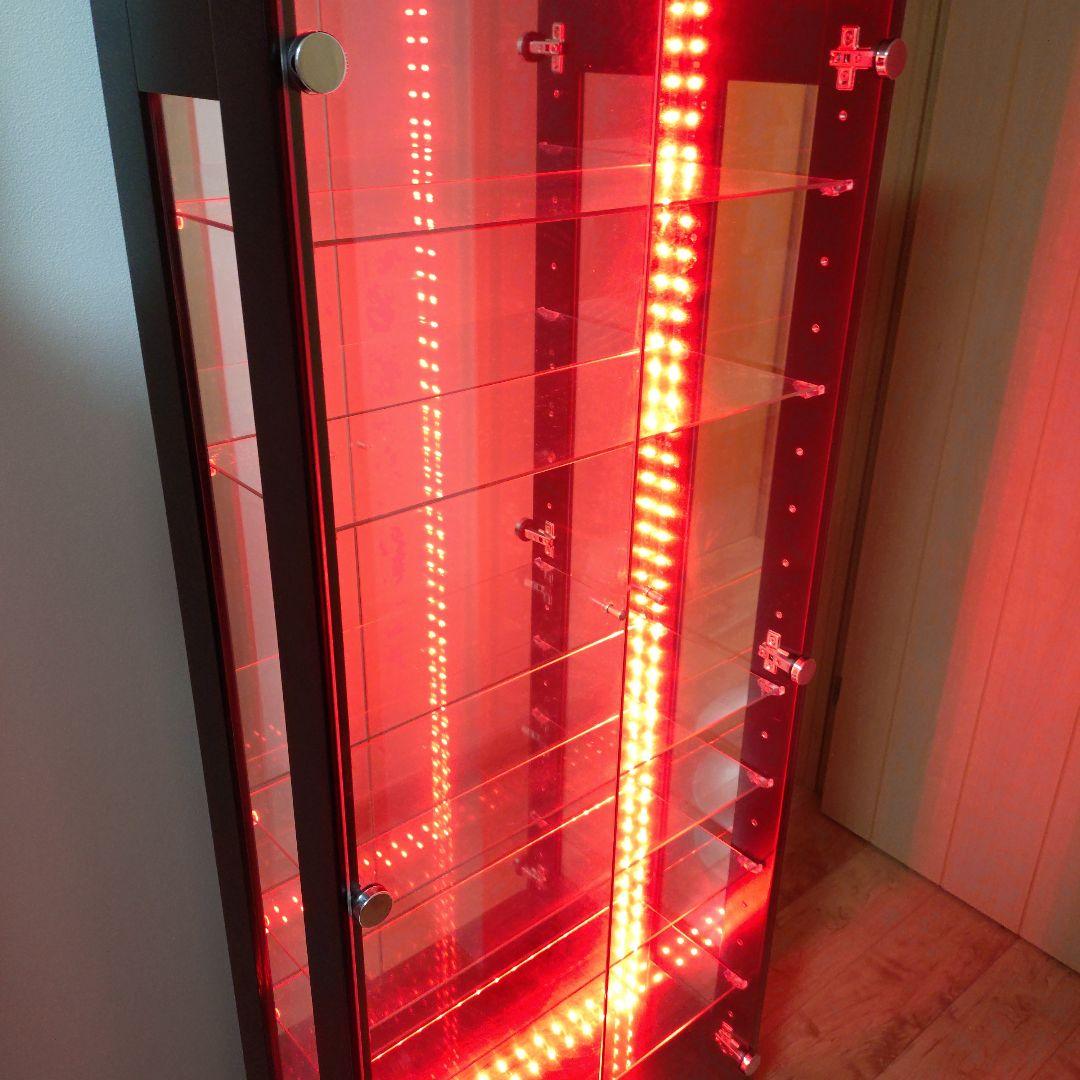 LEDライト、鍵付きコレクションケース 7段