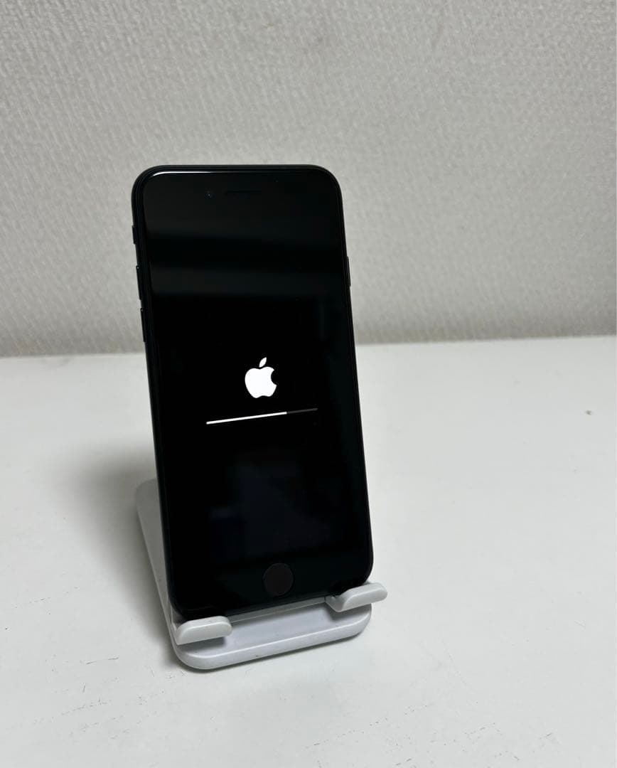 Apple iPhone SE (第3世代) ホワイト 128GB SIMフリー